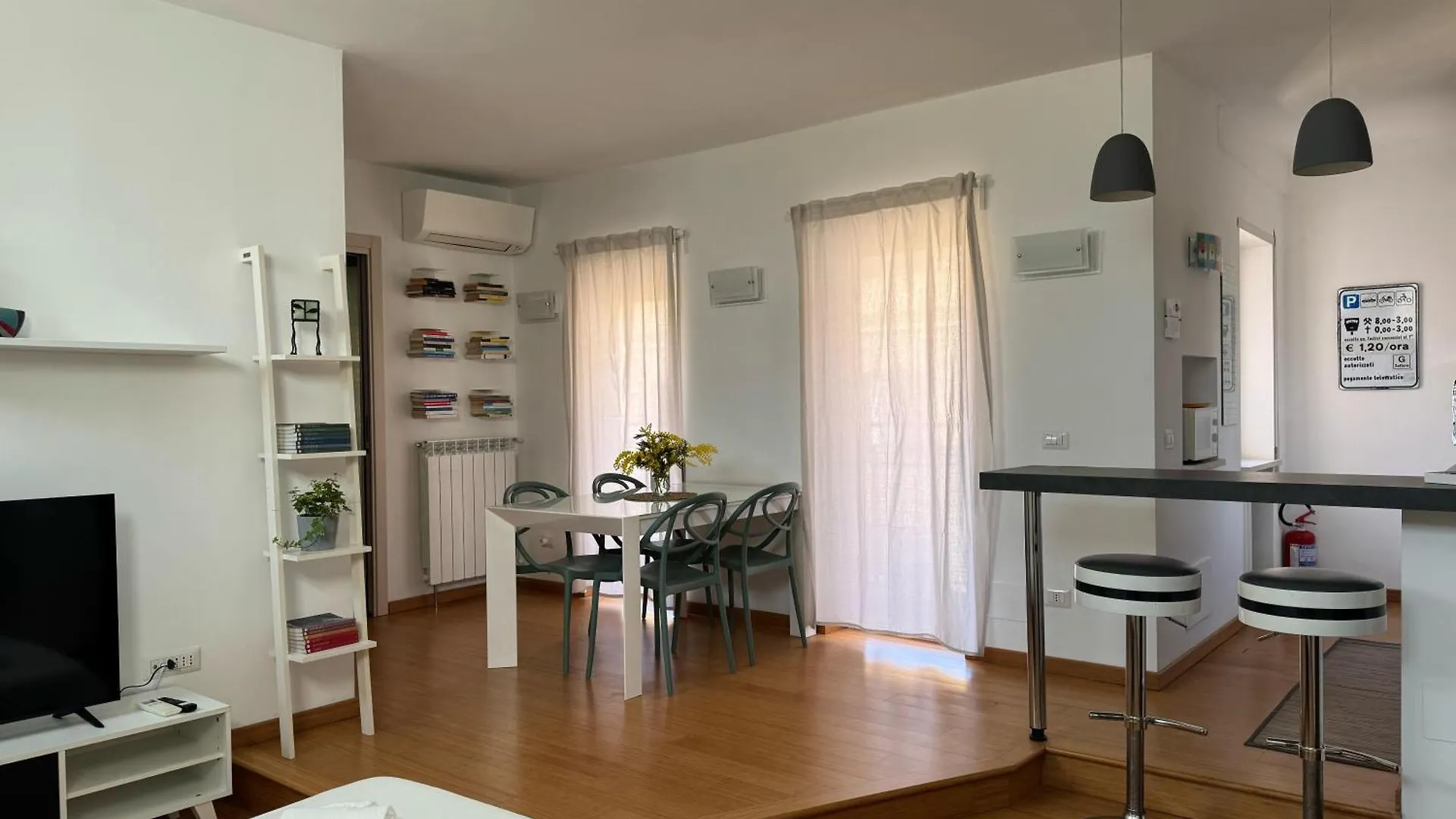 Splendido Attico Con Terrazza A Trastevere Rome 0*,  Italy